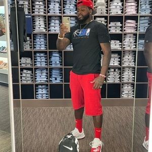 Meet your Posher, Troy